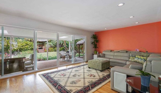 This house is a 3 bedroom(s), 2 bathrooms, located in San Diego, CA.