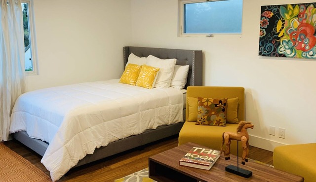 Westside Pied a Terre