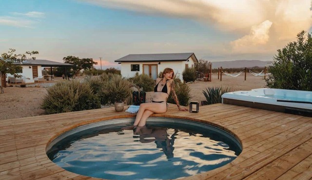 Zen Casa Serene Escape w/Hot Tub, Soaking Pool