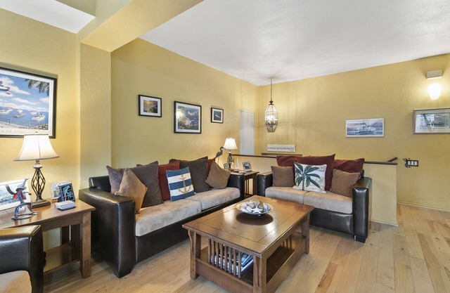 Bahia Vista Avalon 
