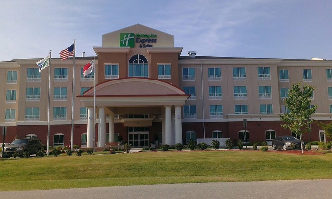 Smithfield Hotel | Holiday Inn Express Hotel & Suites Smithfield - Selma I -95 by IHG