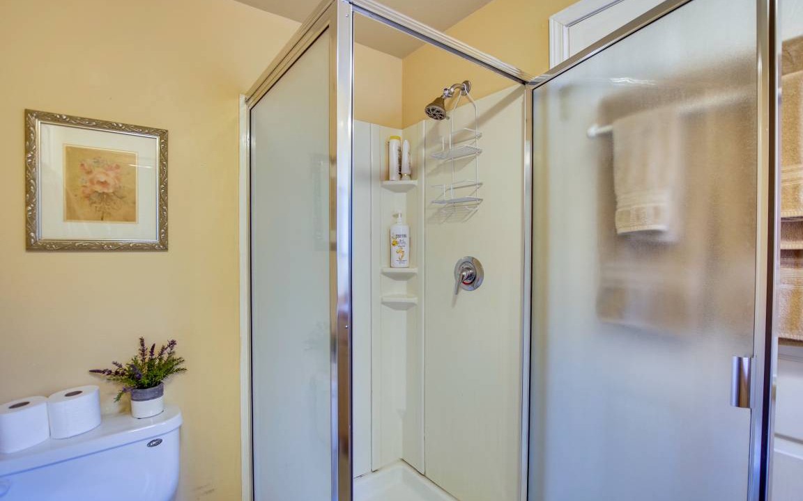 Photo of Bathroom in Gold Bar