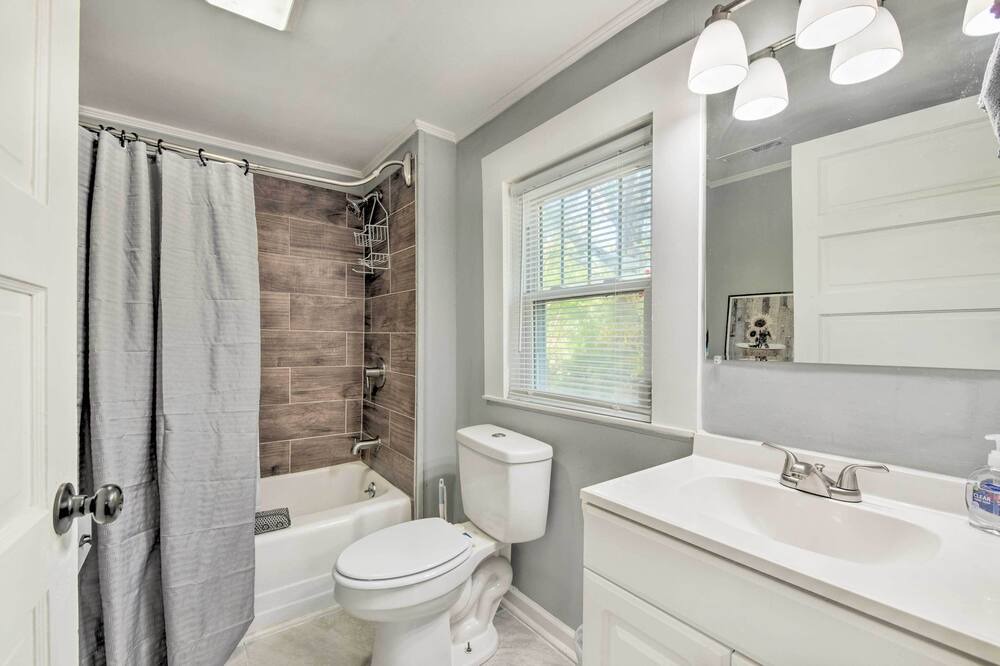 Photo of Bathroom in Kannapolis