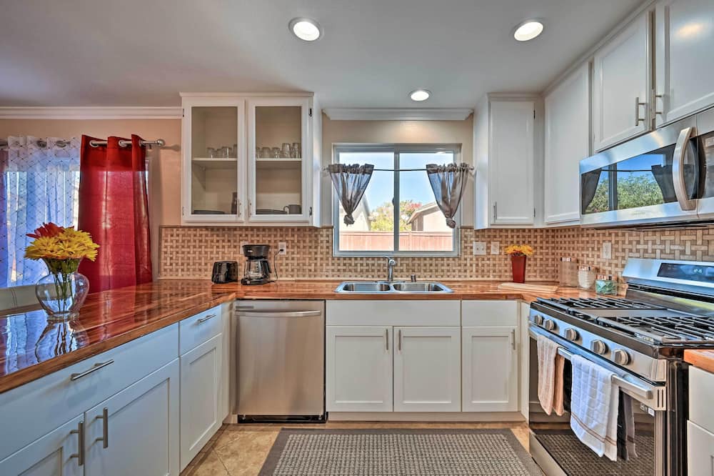 Photo of Kitchen in Ocean View Hills