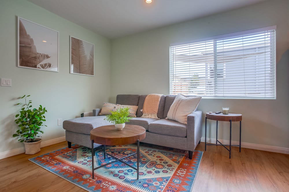 Photo of Bedroom in Bay Park