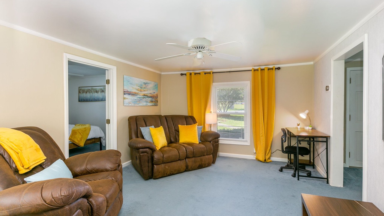 Photo of Livingroom in Sunset Road