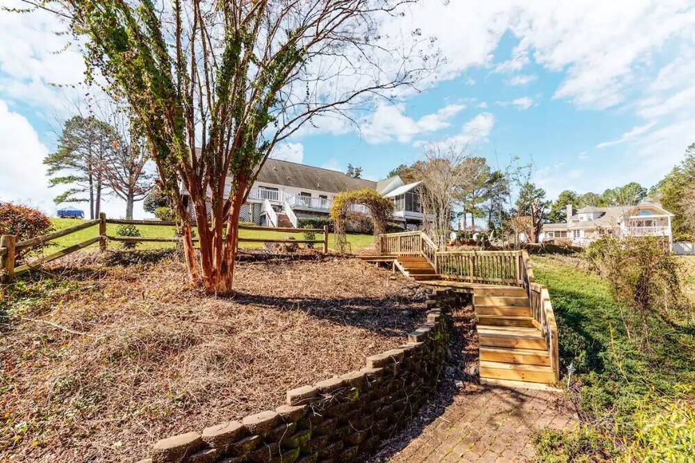 Photo of Outdoor in Albemarle