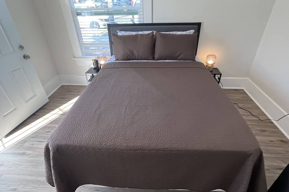 Photo of Bedroom in National City