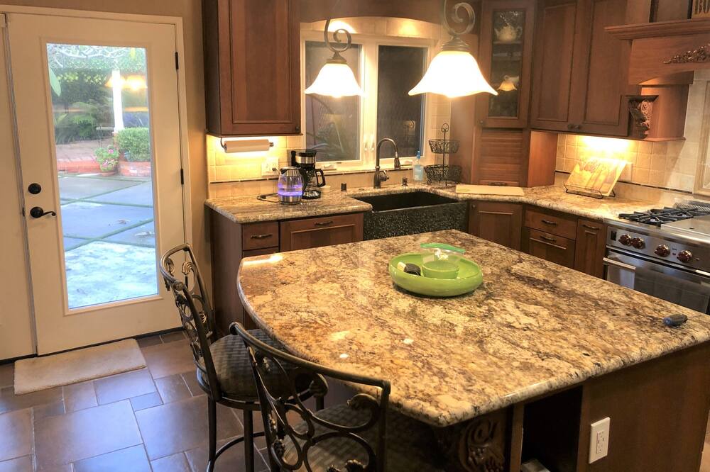 Photo of Kitchen in Bay Park