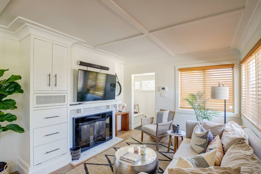 Photo of Livingroom in Linda Vista