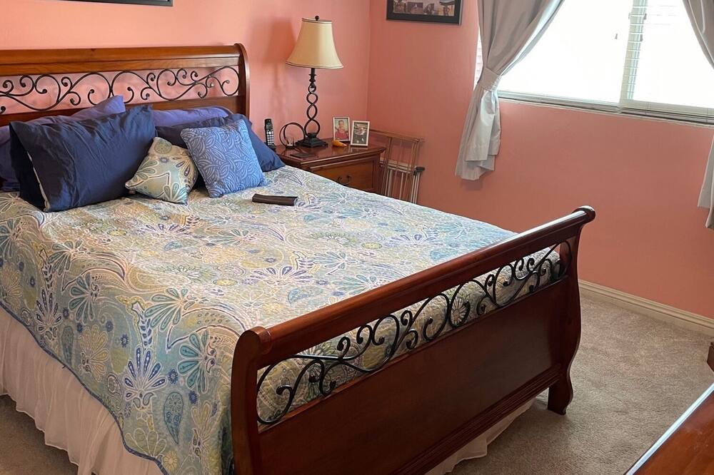 Photo of Bedroom in Ocean Beach