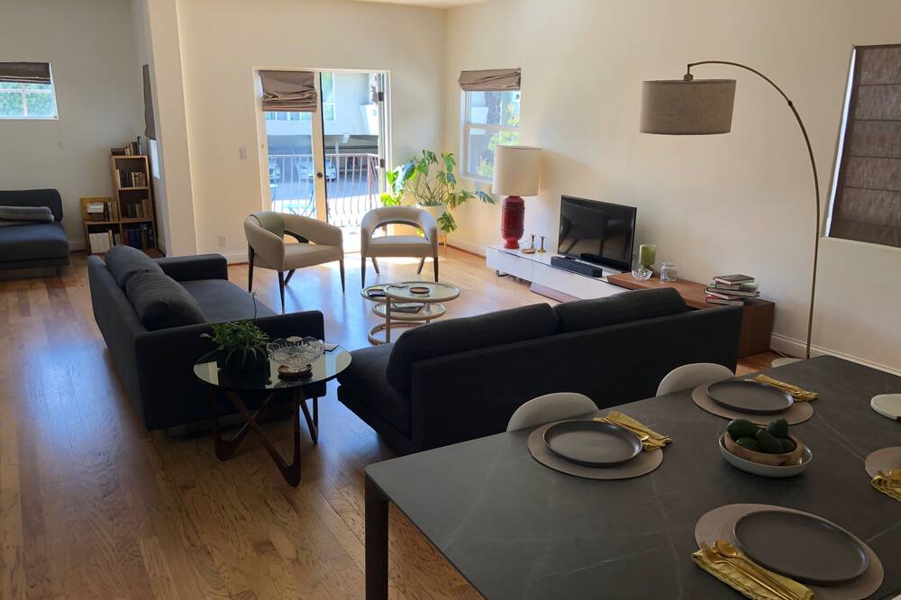 Photo of Livingroom in The Flats