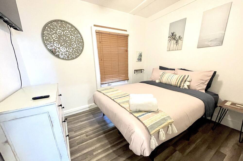 Photo of Bedroom in Golden Hill