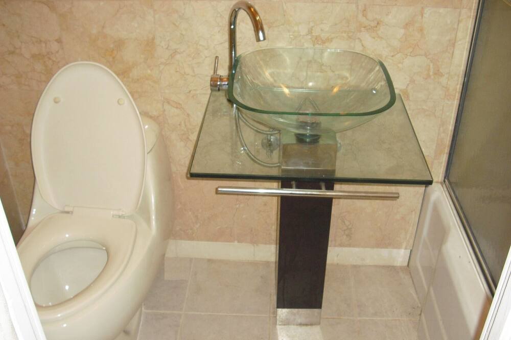 Photo of Bathroom in Albany
