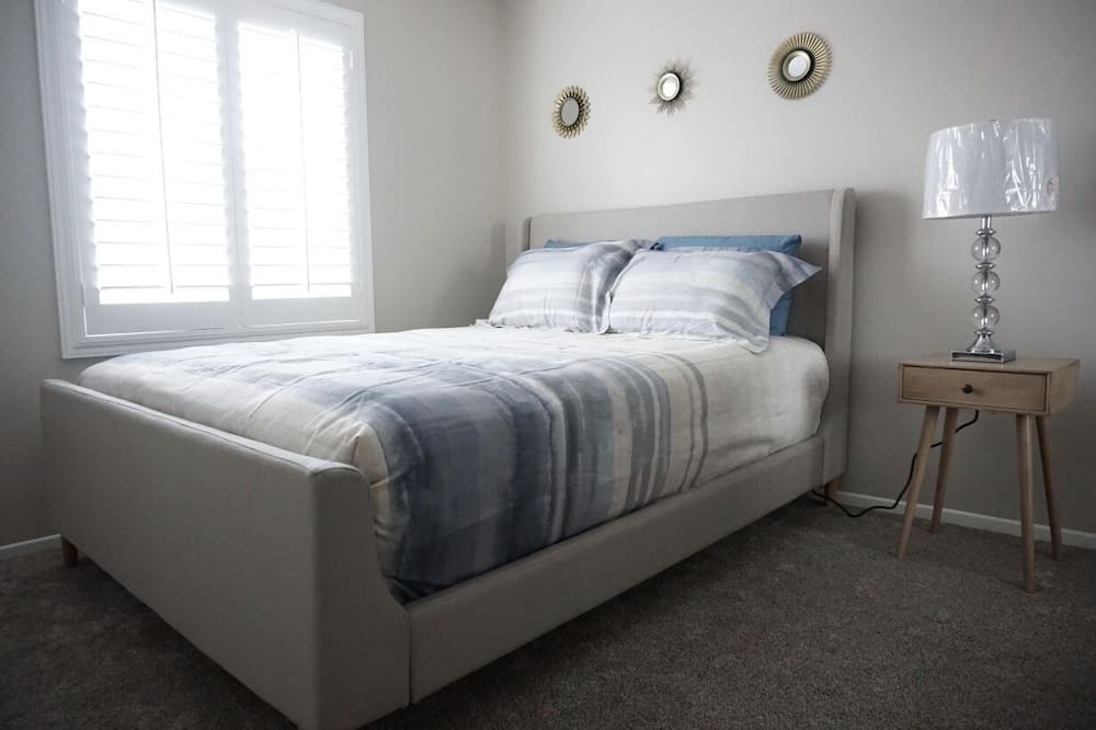 Photo of Bedroom in Ocean View Hills