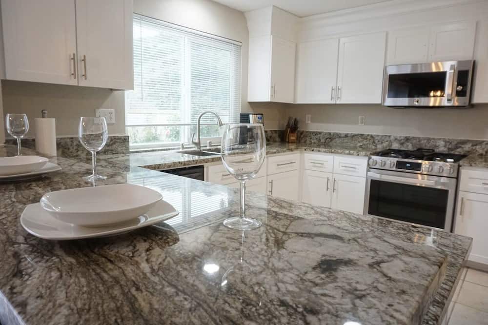 Photo of Kitchen in Ocean View Hills