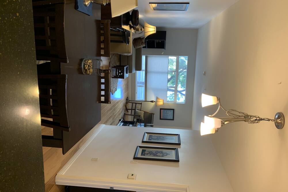 Photo of Livingroom in Bankers Hill