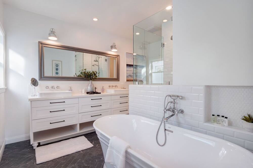 Photo of Bathroom in Country Club