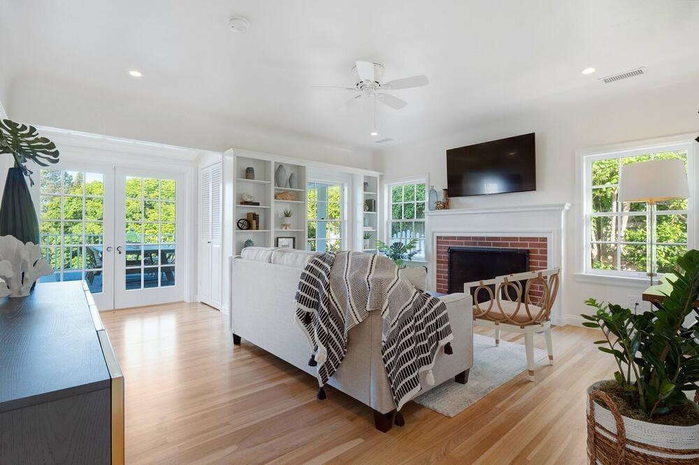 Photo of Livingroom in Country Club