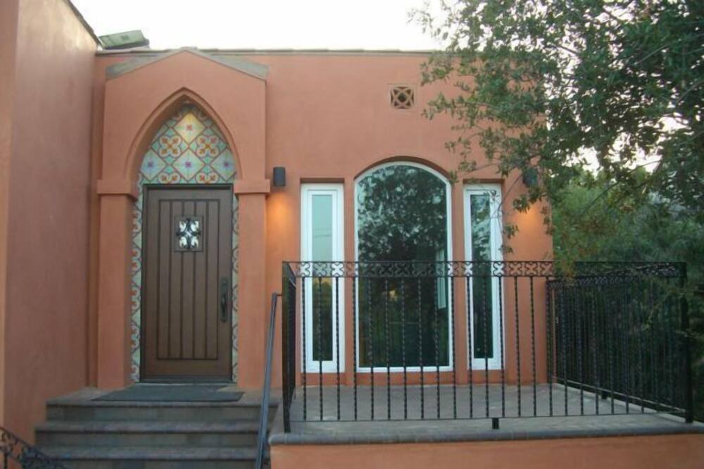 Photo of Others in Los Feliz