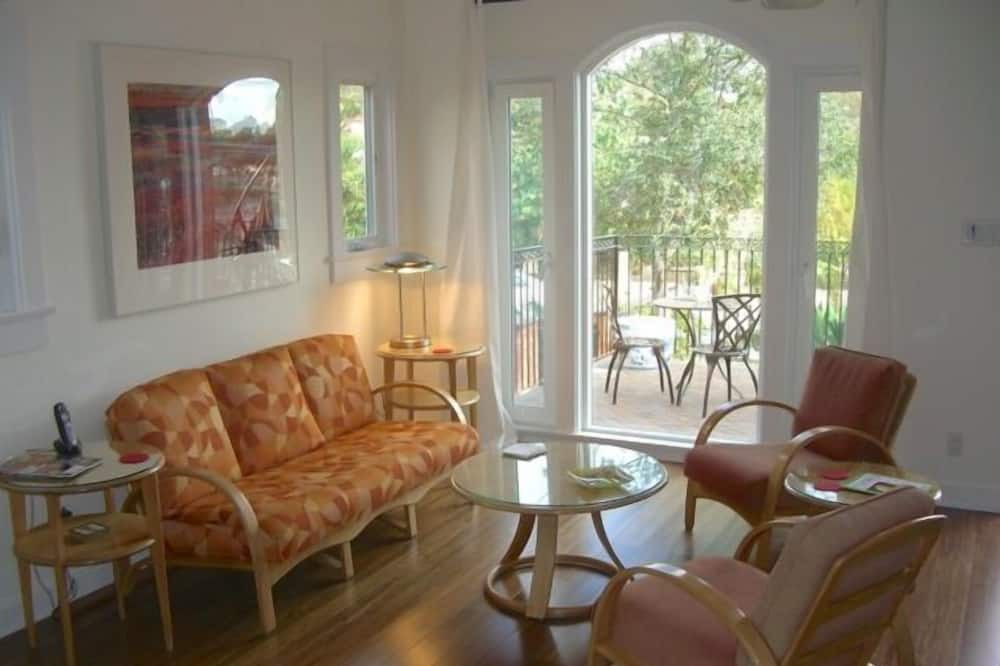 Photo of Bedroom in Los Feliz