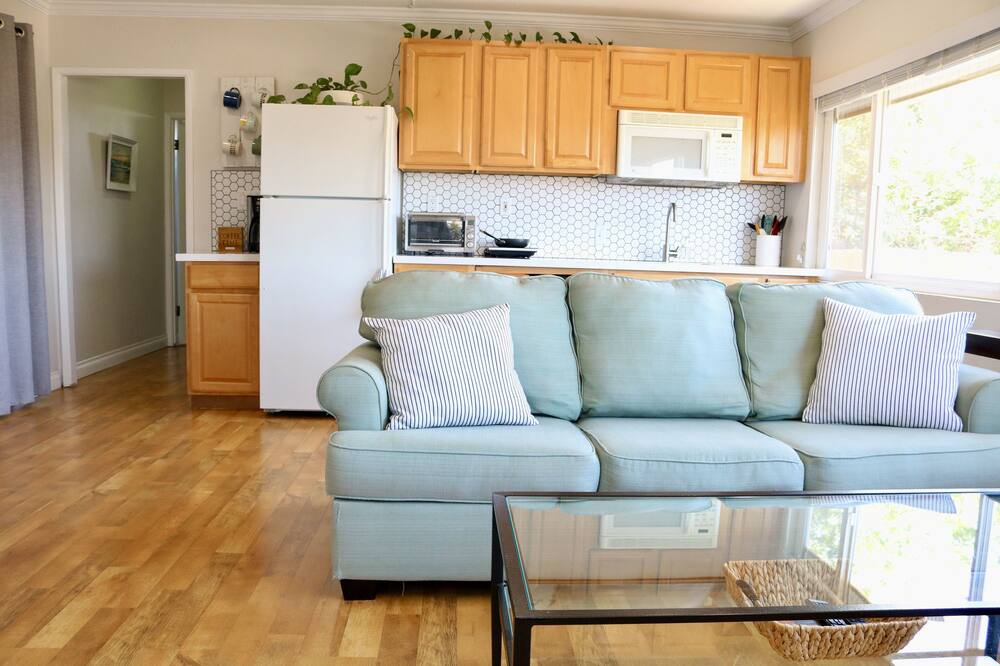 Photo of Bedroom in Allied Gardens