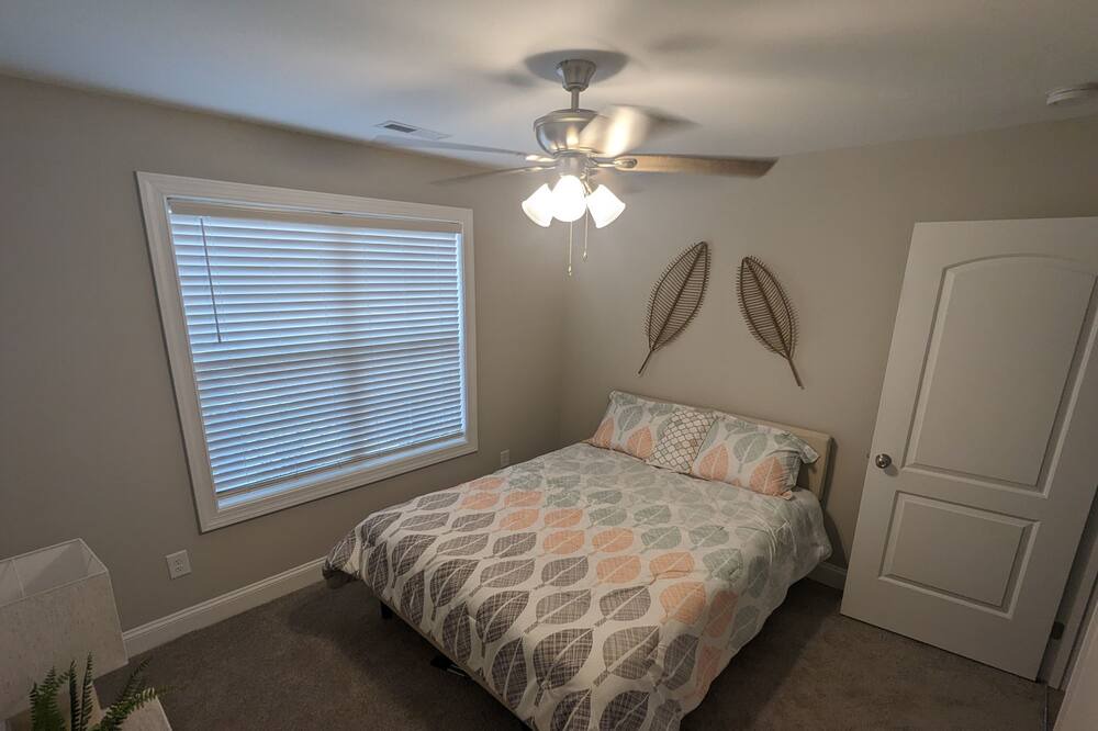 Photo of Bedroom in Landis
