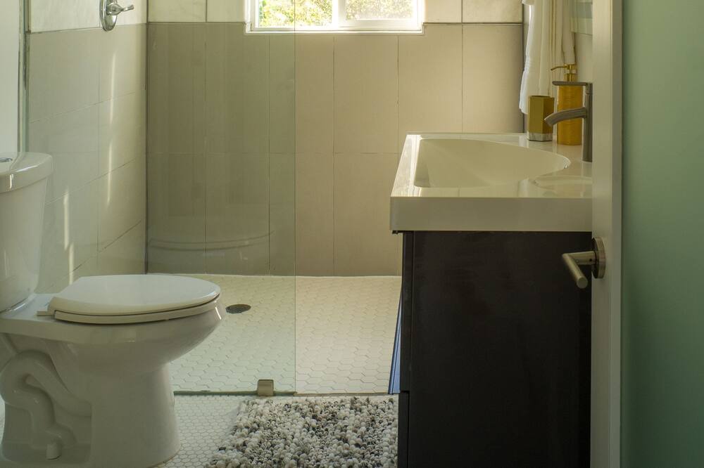 Photo of Bathroom in The Flats