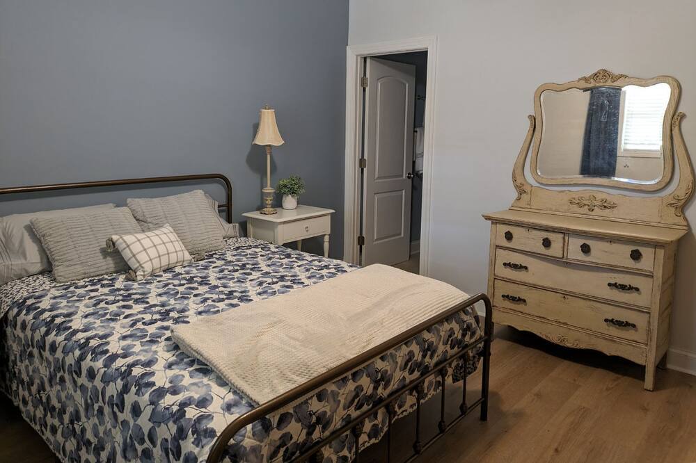 Photo of Bedroom in Kannapolis