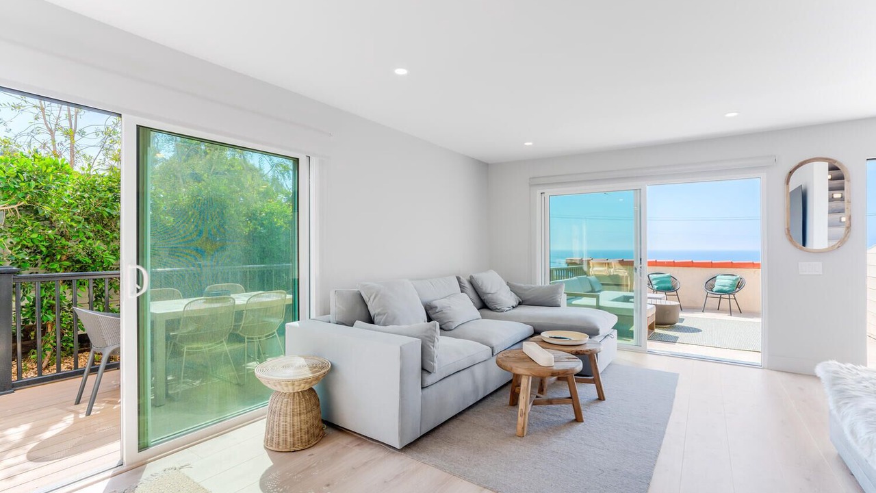 Photo of Livingroom in Malibu