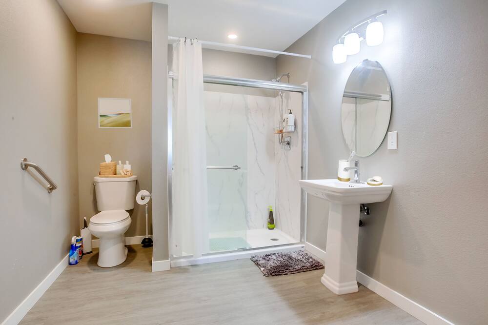 Photo of Bathroom in Bay Ho