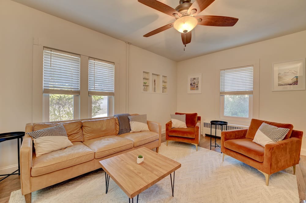 Photo of Livingroom in Coxsackie