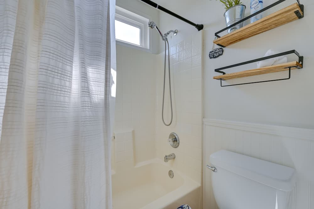 Photo of Bathroom in San Ysidro