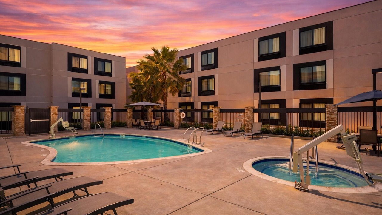 Photo of Outdoor in Midway District