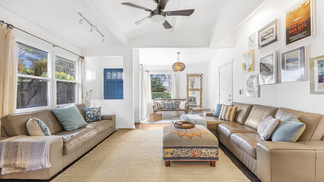 Photo of Livingroom in Del Mar