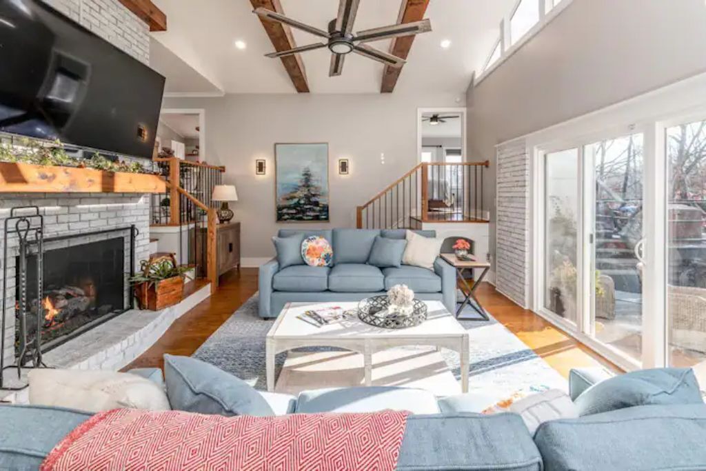 Photo of Livingroom in Mooresville