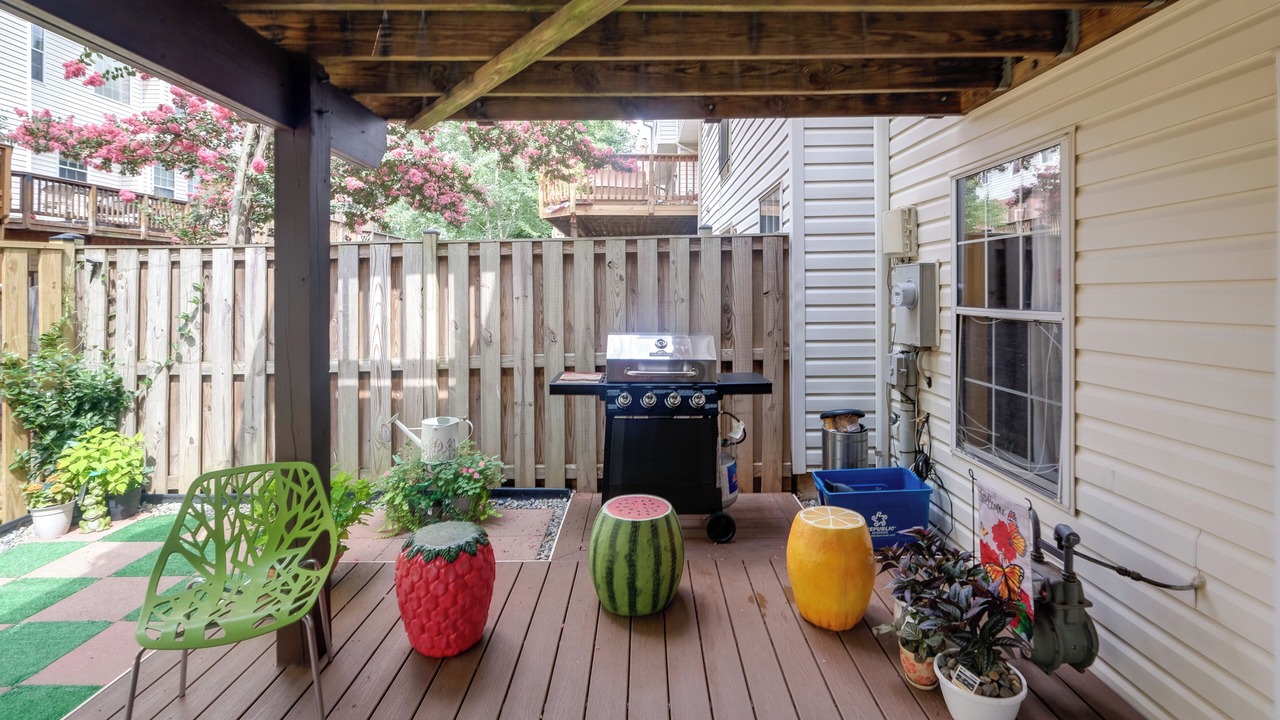 Photo of Patio Balcony in Centreville