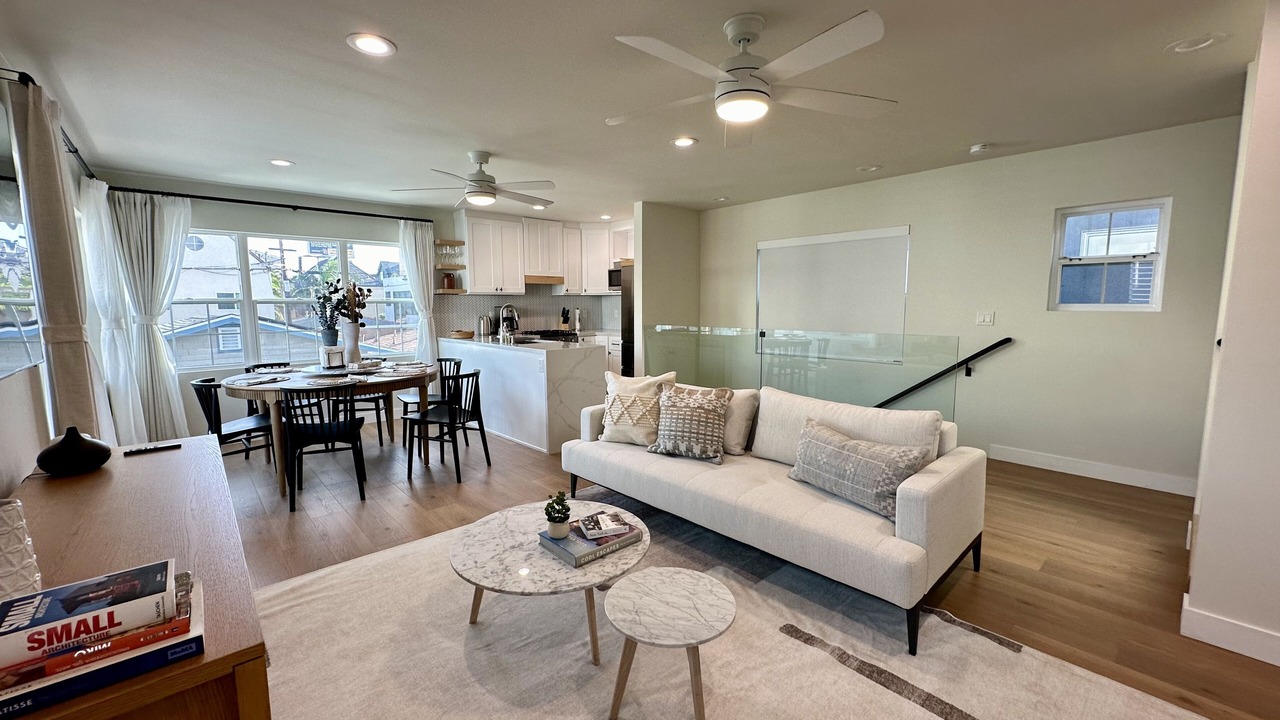 Photo of Livingroom in Mission Beach