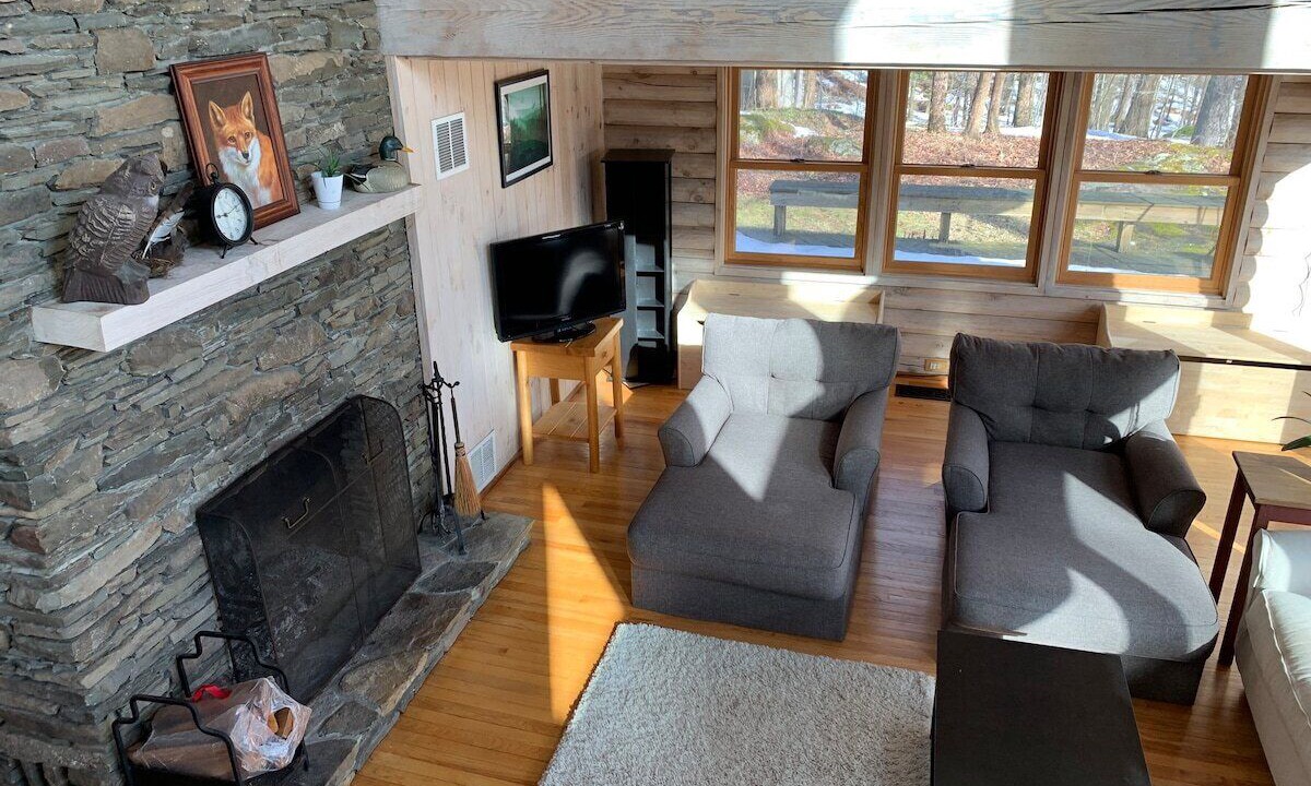 Photo of Livingroom in Tyringham