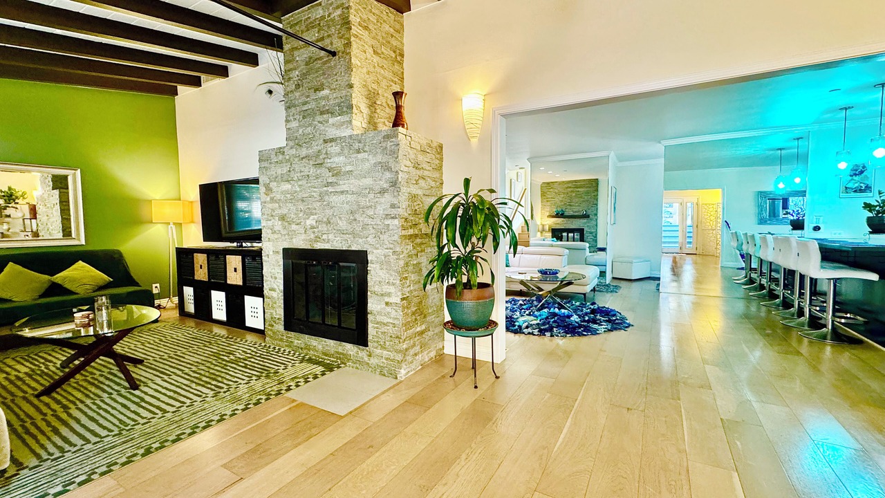 Photo of Bedroom in Woodland Hills