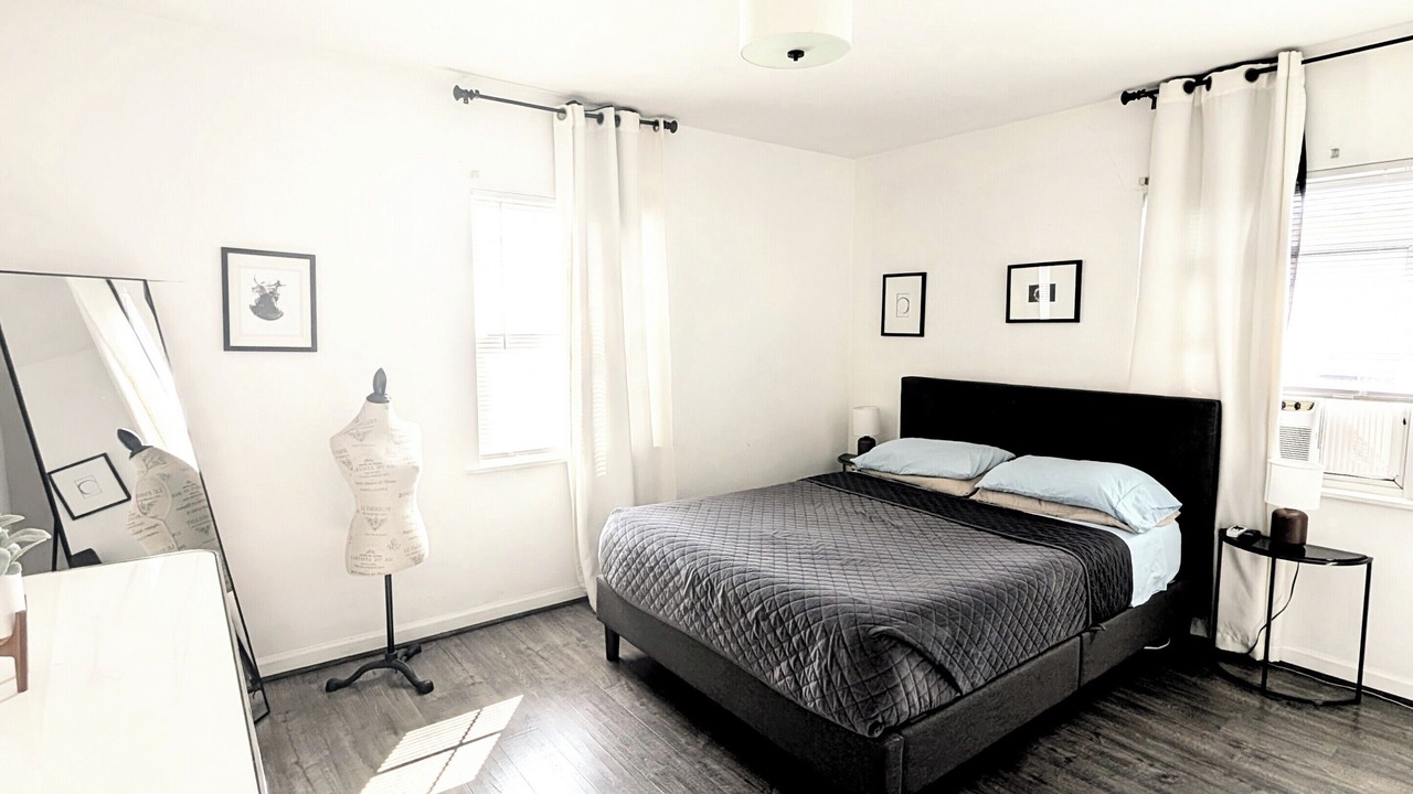 Photo of Bedroom in Lincoln Acres