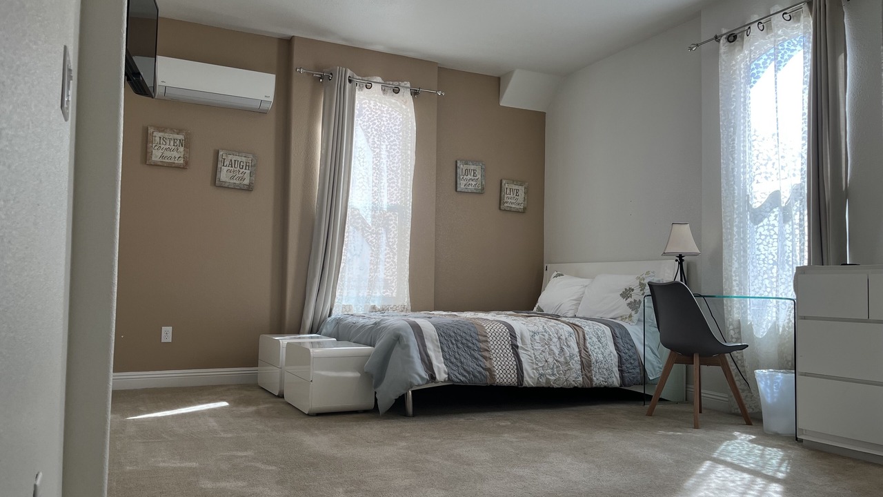 Photo of Bedroom in Agua Dulce