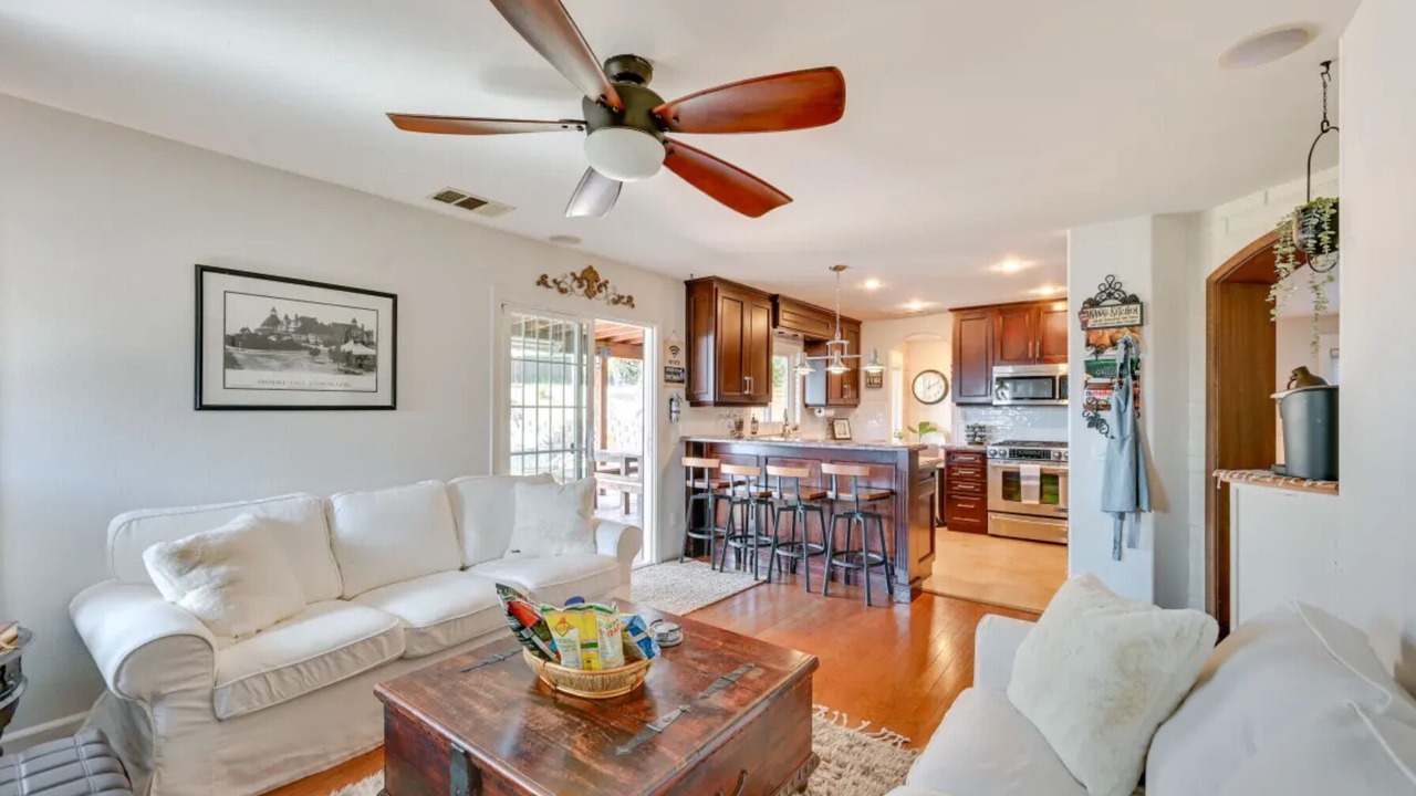 Photo of Livingroom in San Ysidro