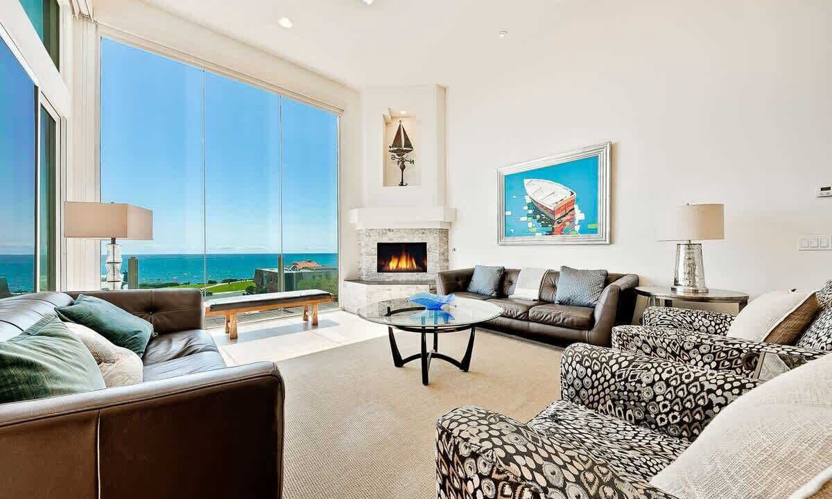 Photo of Livingroom in La Jolla
