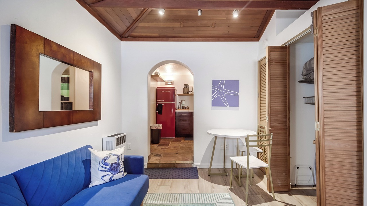 Photo of Livingroom in Ocean Beach