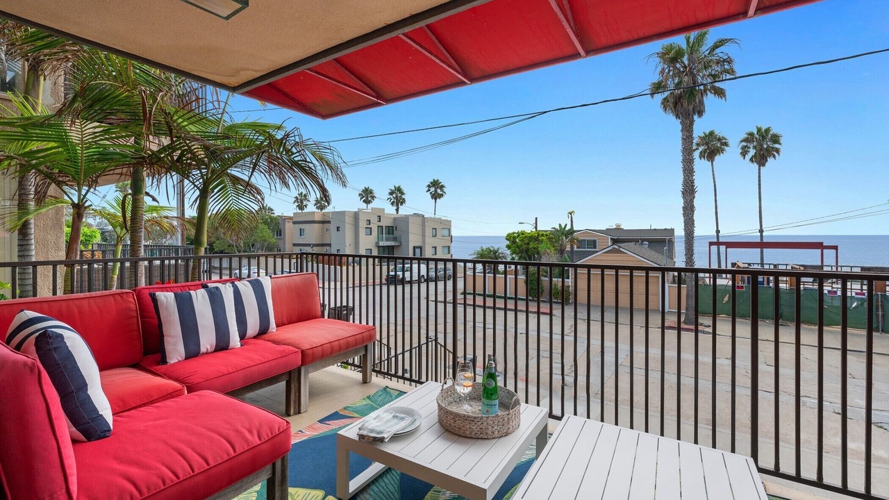 Photo of Patio Balcony in Beach Barber Tract