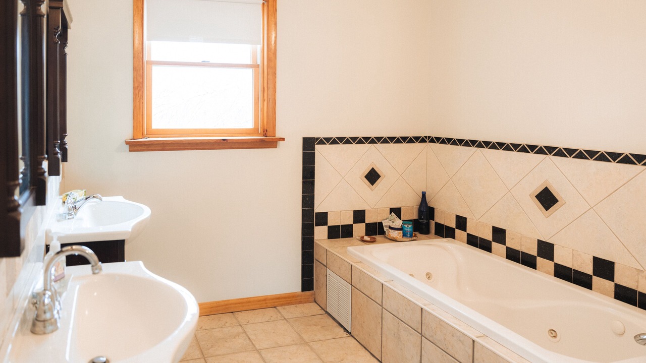 Photo of Bathroom in Round Top