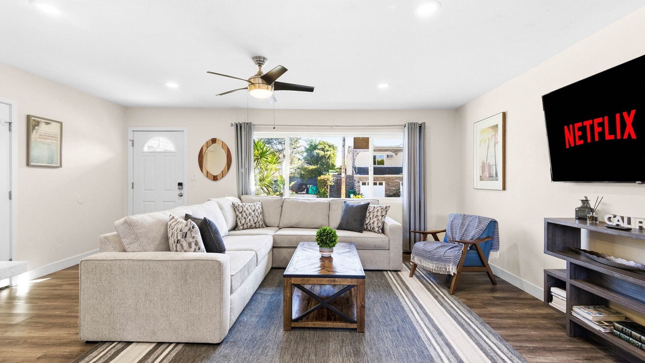 Photo of Livingroom in Beach Barber Tract