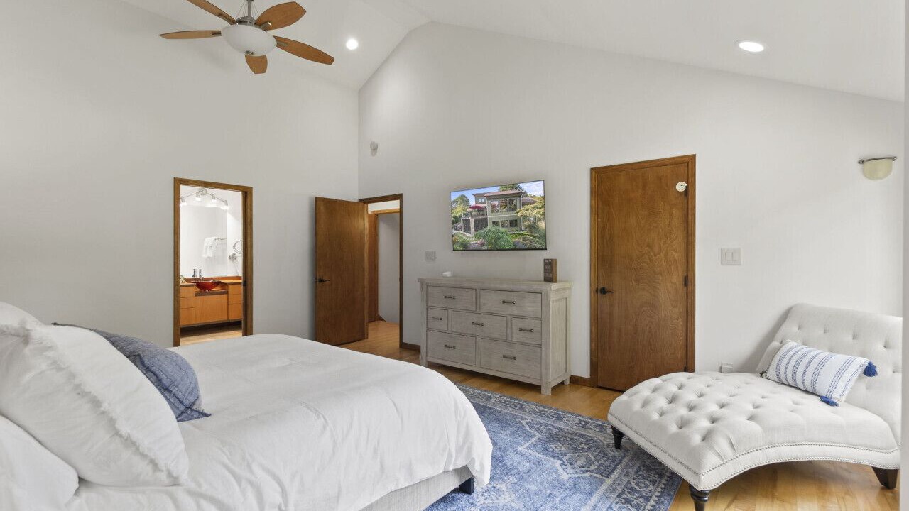 Photo of Bedroom in Troutman
