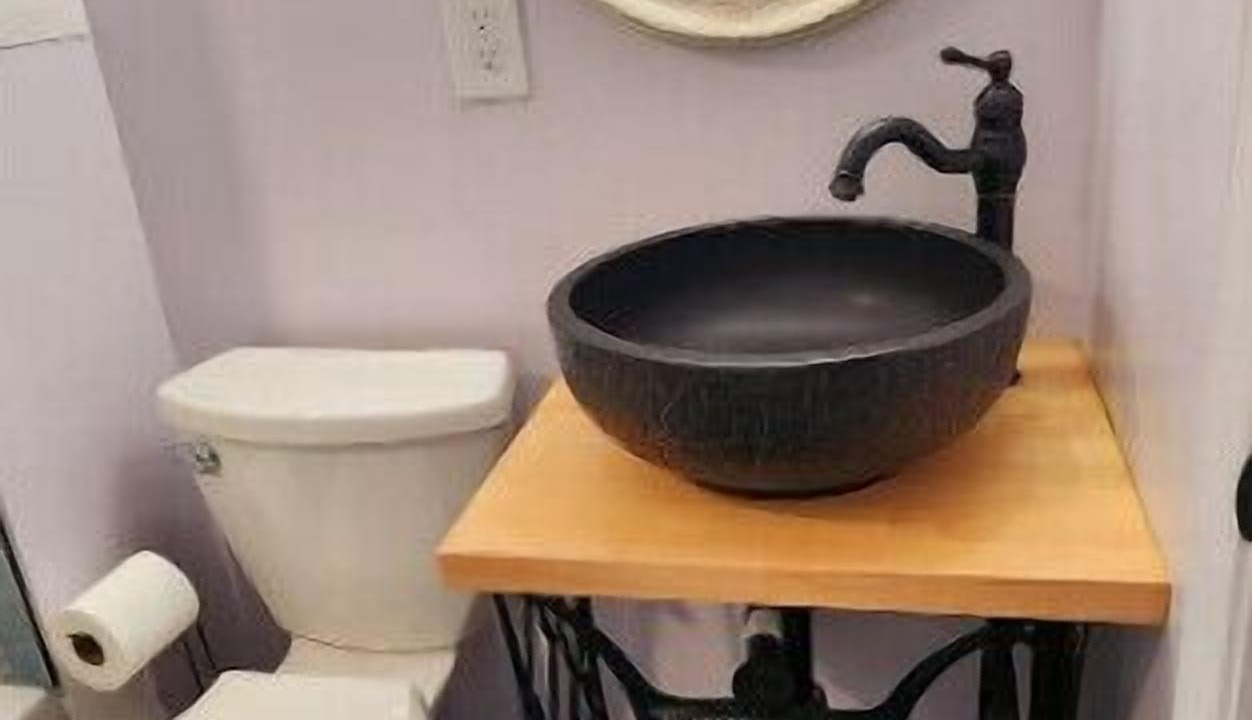 Photo of Bathroom in Fort Hunt